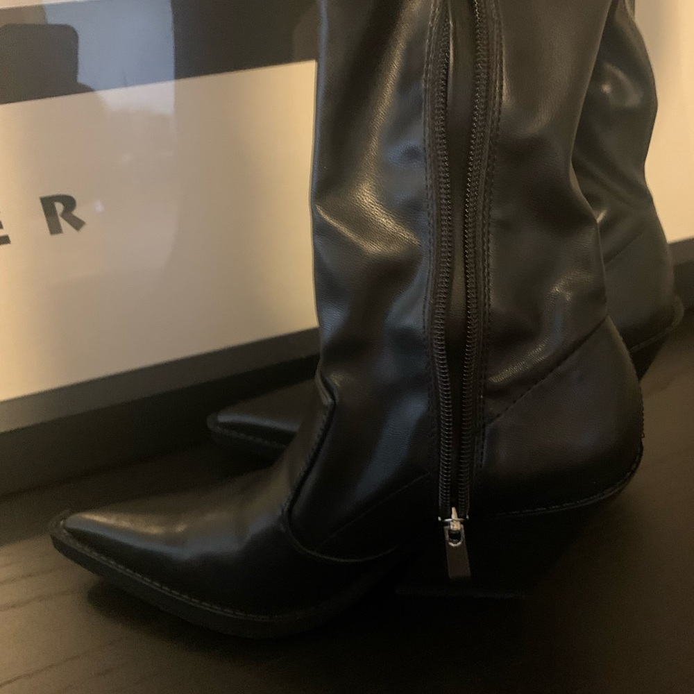 ZARA Thigh High Faux Leather Western Boots- Size 35 US 5. - Picture 9 of 10